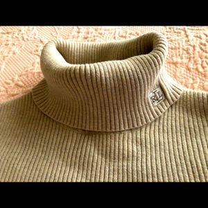 Ralph Lauren beige turtleneck Medium 100% cotton